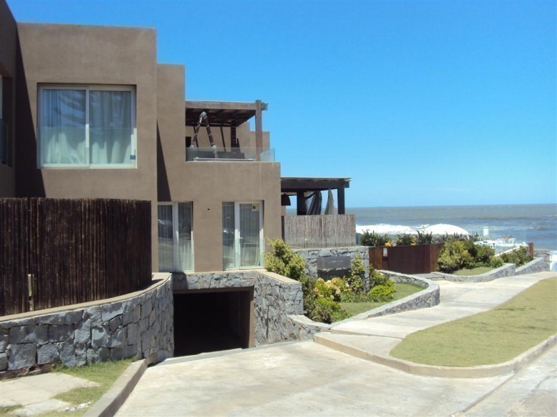 Departamento en alquiler y venta en La Posta del Cangrejo, La Barra con una vista increíble